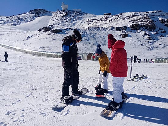 Profesores de snowboard en Sierra Nevada