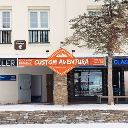 Alquiler de material de esquí y snowboard en Sierra Nevada