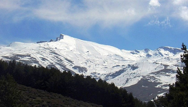 Pico Veleta en el parque nacional de Sierra Nevada